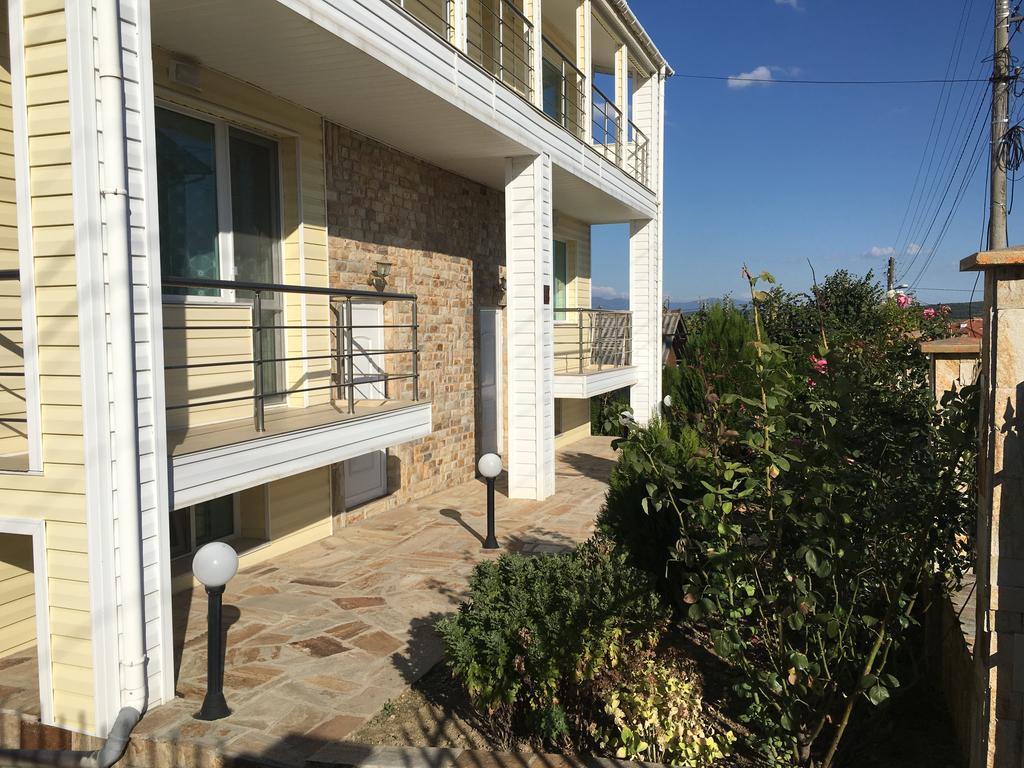 Triglav Edelweiss Guest House Pavel Banya Ngoại thất bức ảnh