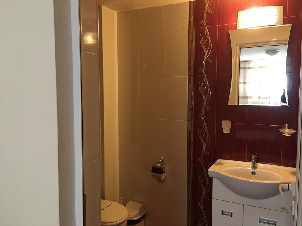 Triglav Edelweiss Guest House Pavel Banya Ngoại thất bức ảnh