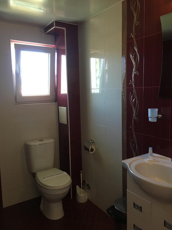Triglav Edelweiss Guest House Pavel Banya Ngoại thất bức ảnh