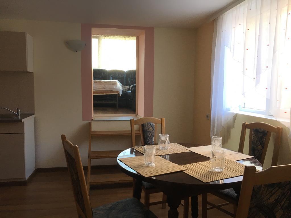 Triglav Edelweiss Guest House Pavel Banya Ngoại thất bức ảnh
