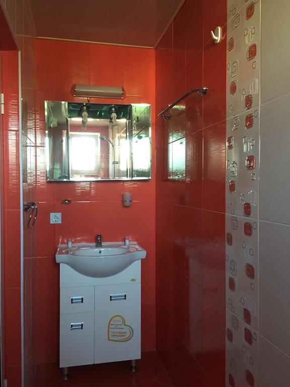 Triglav Edelweiss Guest House Pavel Banya Ngoại thất bức ảnh